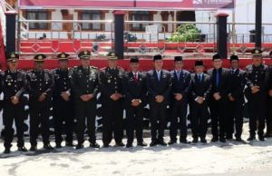 Asisten II Setda Murung Raya Pimpin Kegiatan Ziarah ke Taman Makam Pahlawan